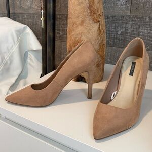 Forever 21 Camel Nude Suede Pumps Heels (Size 8)